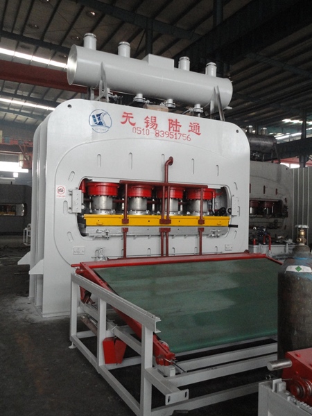 雙貼面熱壓機(jī)(1200T-1600T) 4*8尺、4*9尺、5*8尺